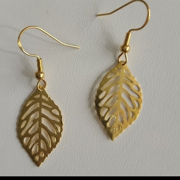 Boho Gypsy Sisters Jewelry - Gold  Leaf Dangle  Earrings Lightweight  925  sterling Post